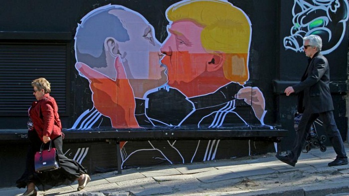 Trump embrasse Poutine sur la bouche à Vilnius